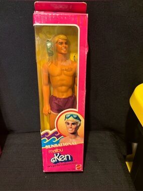 Barbie Sunsational Malibu Ken Doll 1981 Mattel #1088 NIB Cracked Plastic On Box